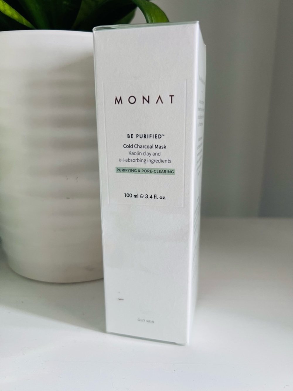 Monat BE PURIFIED Cold Charcoal Mask